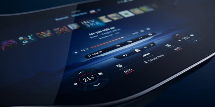 Mercedes Hyperscreen MBUX