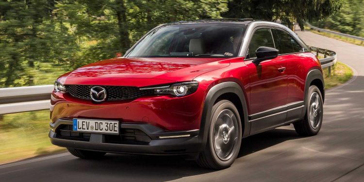 La prima Mazda a emissioni zero pare cucita addosso