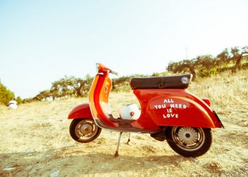 Vespa e Justin Bieber, due icone pop si incontrano