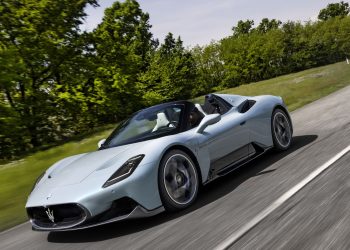 Maserati tocca il cielo e le basta un dito