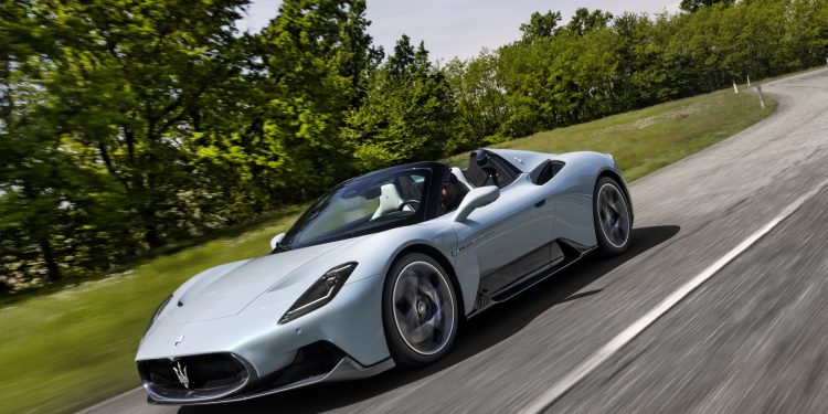 Maserati tocca il cielo e le basta un dito