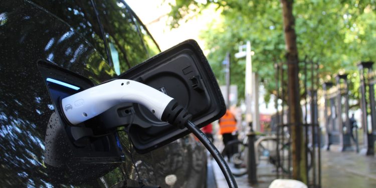 Italia in ritardo nel viaggio verso l’elettrificazione