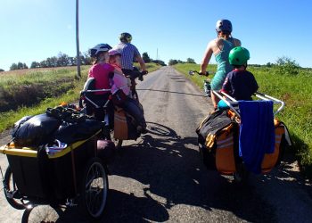 La cargo bike è diventata una moda. Larghe, pesanti, ma portano di tutto