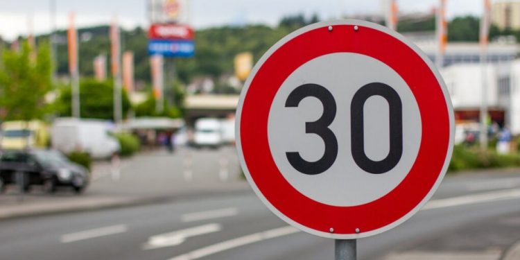 Città a 30 all’ora: serve?