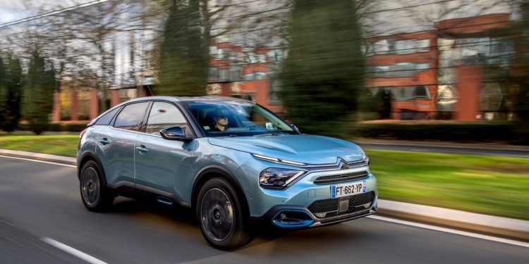 Una settimana elettrica con Citroën ë-C4
