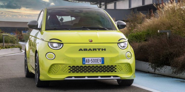 L’Abarth si dà la scossa con la 500e
