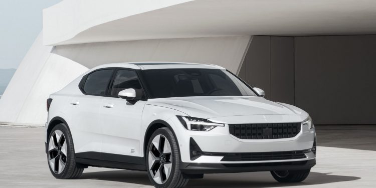 La Polestar 2 trasmette sicurezza e non passa inosservata