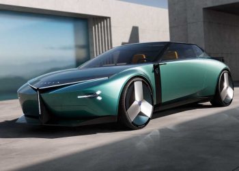 Il rinascimento Lancia riparte dal sogno PU+Ra
