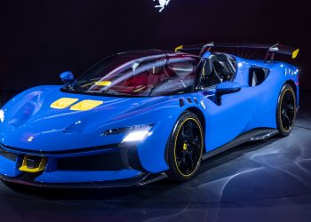 Ferrari si inventa due supercar per clienti speciali