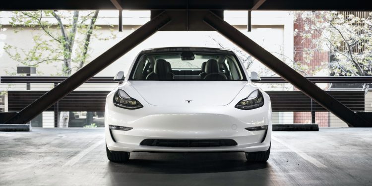 Tesla si evolve senza cambiare la sua Model 3