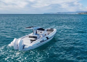 Il mare va ben oltre i super yacht: è anche dei gommoni