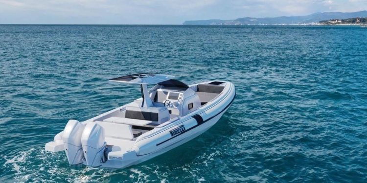 Il mare va ben oltre i super yacht: è anche dei gommoni