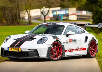 Con la Porsche 992 GT3 RS si provano emozioni da Formula 1