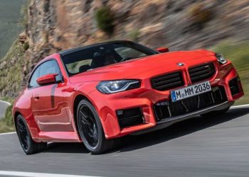 Bmw M2, look muscolare e un grande piacere di guida