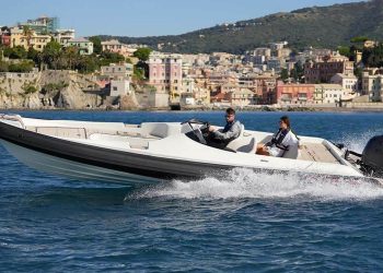 Suzuki mette tutta la potenza di Kuro tra le onde