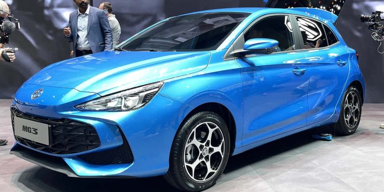 Con MG3 Hybrid + fino a 50 orari si viaggia in elettrico