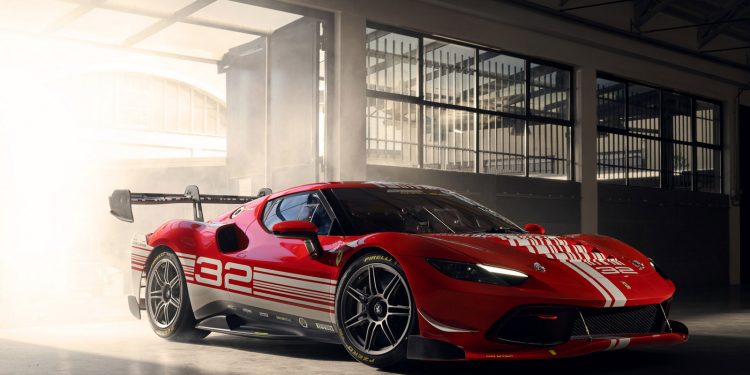 Con la Ferrari 296 Challenge si trova subito il feeling