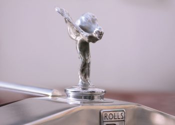 DOPO 120 ANNI LA ROLLS RESTA UN MITO E ORA IL LUSSO INSEGUE LA SOSTENIBILITÀ
