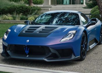 Stile e prestazioni, come ci si diverte con la GT2 Stradale