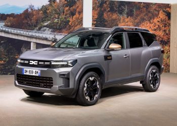DACIA CON BIGSTER DICE ADDIO AL DIESEL E PUNTA ALL’IBRIDO