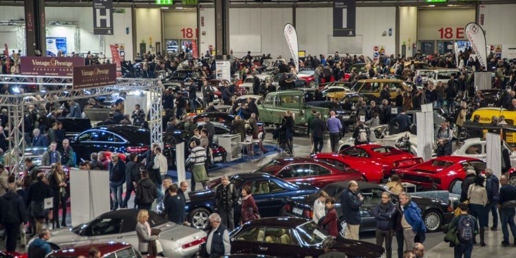 DALLA MONRACE AD AUTOCLASSICA GUIDA LA PASSIONE