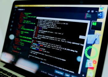 L’AUTO RESPINGE GLI HACKER