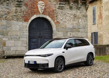 LEAPMOTOR LA CINA SECONDO STELLANTIS CON C10 DEBUTTA IL SUV CON DUE MOTORI