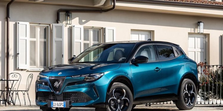 L’ALFA CHE MANCAVA JUNIOR ADESSO È ANCHE IBRIDA Q4