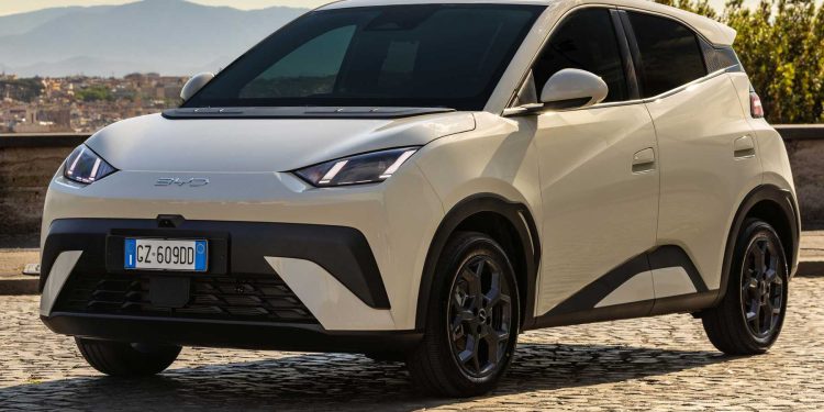 BYD ORA VIAGGIA IN SURF