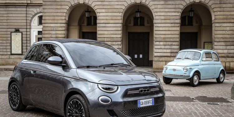 LA 500 FINALMENTE IBRIDA IL NUOVO MESSAGGIO FIAT