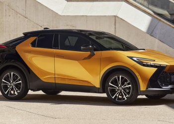 L’ELETTRICA SECONDO TOYOTA