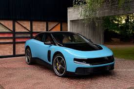 FERRARI SPEGNE LA LUCE NATA PER FAR DISCUTERE