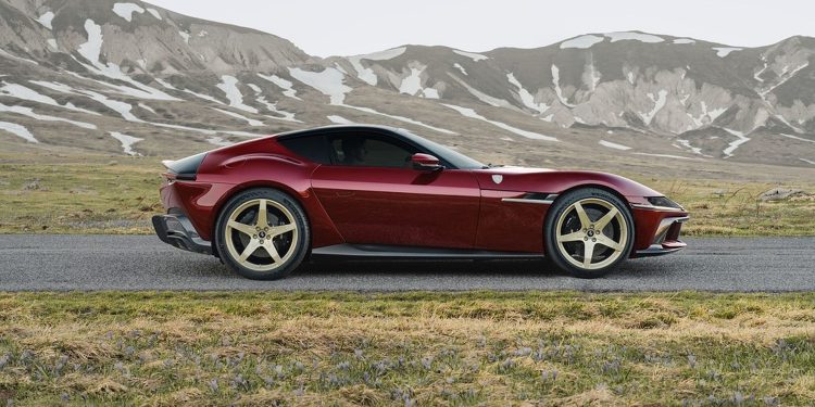 Ferrari torna al cambio manuale